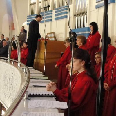 7-8 aprilie: Iaşi: Învierea Domnului sărbătorită în catedrala "Sfânta Fecioară Maria, Regină"