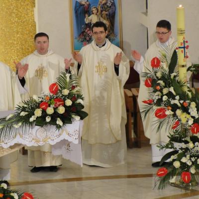7-8 aprilie: Iaşi: Învierea Domnului sărbătorită în catedrala "Sfânta Fecioară Maria, Regină"
