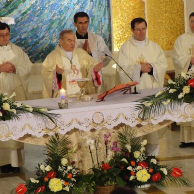 7-8 aprilie: Iaşi: Învierea Domnului sărbătorită în catedrala "Sfânta Fecioară Maria, Regină"