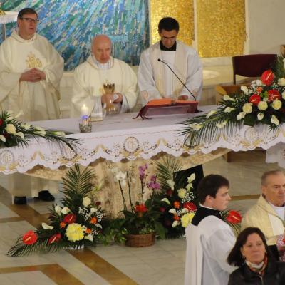 7-8 aprilie: Iaşi: Învierea Domnului sărbătorită în catedrala "Sfânta Fecioară Maria, Regină"