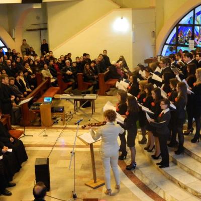 9 aprilie: Iaşi ("Sf. Tereza"): Concert de Paşti: "Isuse înviat, tu m-ai cunoscut!"