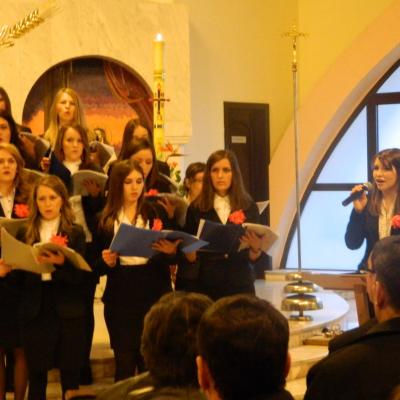 9 aprilie: Iaşi ("Sf. Tereza"): Concert de Paşti: "Isuse înviat, tu m-ai cunoscut!"