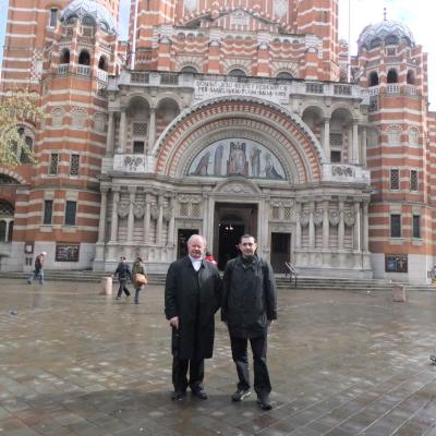 12-19 aprilie: Londra: PS Aurel Percă în vizită pastorală la românii catolici