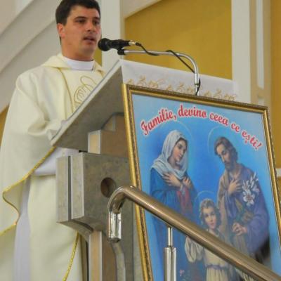 15 aprilie: Bacău "Fericitul Ieremia": Mandatul ministranţilor