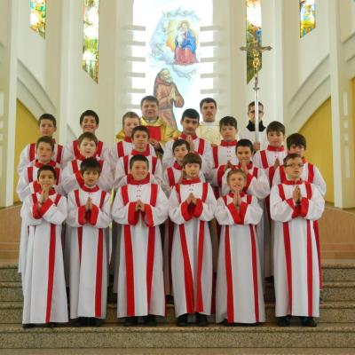 15 aprilie: Bacău "Fericitul Ieremia": Mandatul ministranţilor