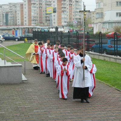 15 aprilie: Bacău "Fericitul Ieremia": Mandatul ministranţilor