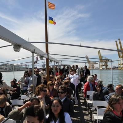 15 aprilie: Barcelona (Lleida): Prima Liturghie în limba română celebrată în bazilica "Sagrada Familia"