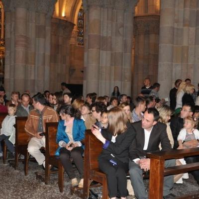 15 aprilie: Barcelona (Lleida): Prima Liturghie în limba română celebrată în bazilica "Sagrada Familia"