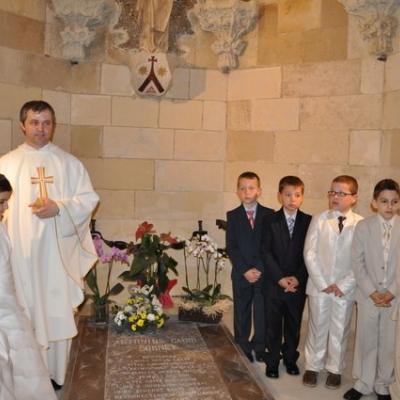 15 aprilie: Barcelona (Lleida): Prima Liturghie în limba română celebrată în bazilica "Sagrada Familia"