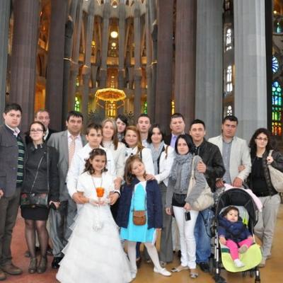15 aprilie: Barcelona (Lleida): Prima Liturghie în limba română celebrată în bazilica "Sagrada Familia"