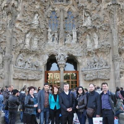 15 aprilie: Barcelona (Lleida): Prima Liturghie în limba română celebrată în bazilica "Sagrada Familia"