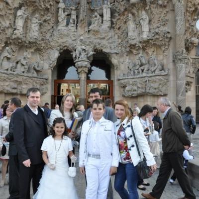 15 aprilie: Barcelona (Lleida): Prima Liturghie în limba română celebrată în bazilica "Sagrada Familia"