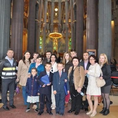 15 aprilie: Barcelona (Lleida): Prima Liturghie în limba română celebrată în bazilica "Sagrada Familia"