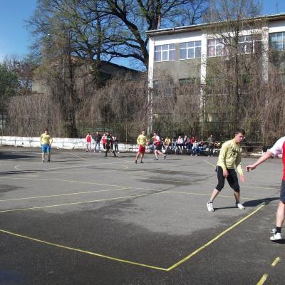 18-20 aprilie: Roman: Turneul interparohial la fotbal