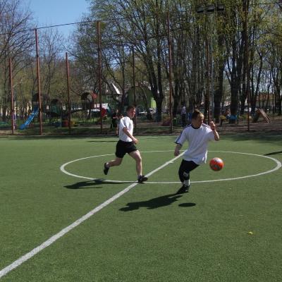 18-20 aprilie: Roman: Turneul interparohial la fotbal