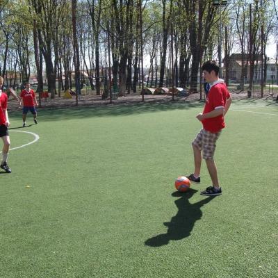 18-20 aprilie: Roman: Turneul interparohial la fotbal