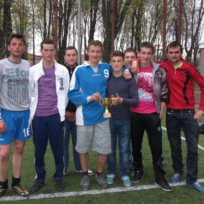 18-20 aprilie: Roman: Turneul interparohial la fotbal