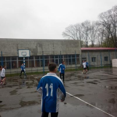 18-20 aprilie: Roman: Turneul interparohial la fotbal