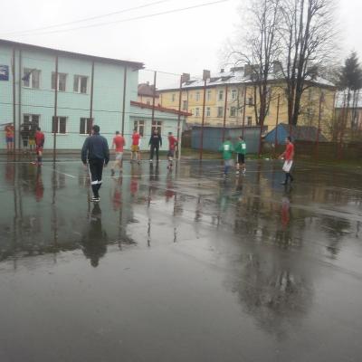 18-20 aprilie: Roman: Turneul interparohial la fotbal