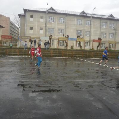 18-20 aprilie: Roman: Turneul interparohial la fotbal