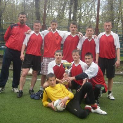 18-20 aprilie: Roman: Turneul interparohial la fotbal
