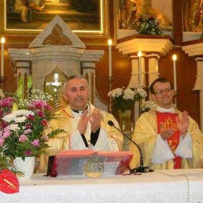 22 aprilie: Suceava: Prima sfântă Împărtăşanie
