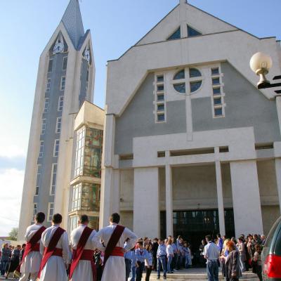 26-29 aprilie: Bacău "Sfânta Cruce": "Peregrinatio Mariae" şi misiuni populare