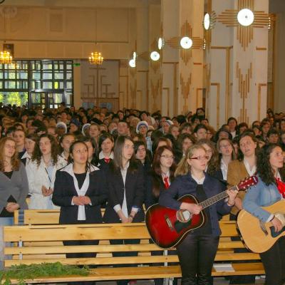 26-29 aprilie: Bacău "Sfânta Cruce": "Peregrinatio Mariae" şi misiuni populare