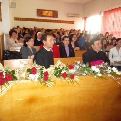 28 aprilie: Bacău: Concursul de eseuri religioase "Lumină din lumină"