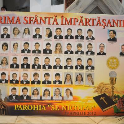 29 aprilie: Bacău "Sfântul Nicolae": Prima Sfântă Împărtăşanie