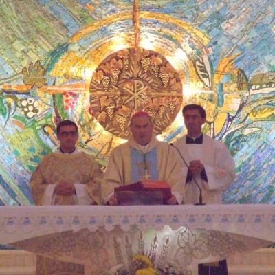 1 mai: Iaşi: Liturghie de mulţumire pentru împlinirea a 22 de ani de episcopat ai PS Petru Gherghel