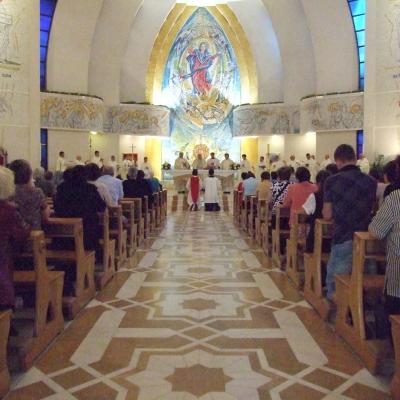 1 mai: Iaşi: Liturghie de mulţumire pentru împlinirea a 22 de ani de episcopat ai PS Petru Gherghel
