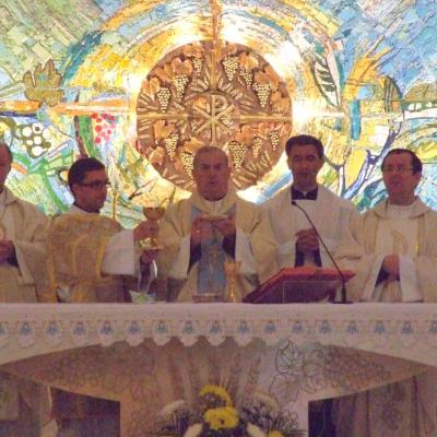 1 mai: Iaşi: Liturghie de mulţumire pentru împlinirea a 22 de ani de episcopat ai PS Petru Gherghel