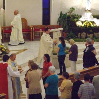 1 mai: Iaşi: Liturghie de mulţumire pentru împlinirea a 22 de ani de episcopat ai PS Petru Gherghel