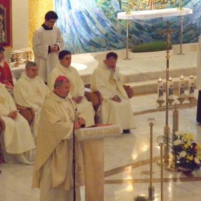 1 mai: Iaşi: Liturghie de mulţumire pentru împlinirea a 22 de ani de episcopat ai PS Petru Gherghel
