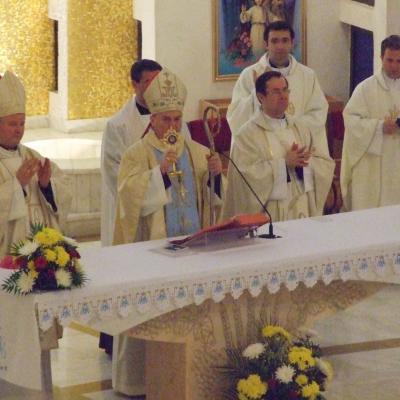 1 mai: Iaşi: Liturghie de mulţumire pentru împlinirea a 22 de ani de episcopat ai PS Petru Gherghel