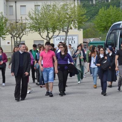 1 mai: Gransasso (Italia): Pelerinaj al unui grup de tineri români din Roma la sanctuarul "Sfântul Gabriel al Maicii Indurerate"