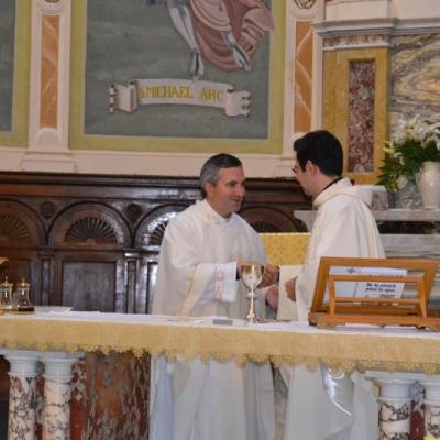 1 mai: Gransasso (Italia): Pelerinaj al unui grup de tineri români din Roma la sanctuarul "Sfântul Gabriel al Maicii Indurerate"