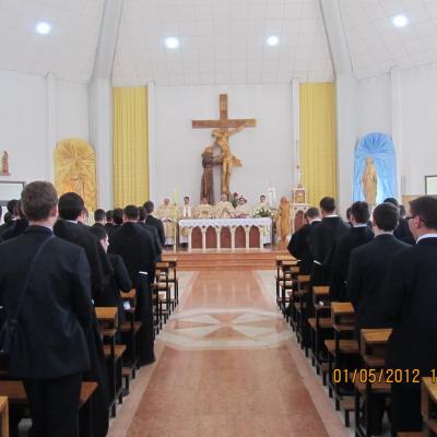 1 mai: Roman: Întâlnirea studenţilor din cadrul institutelor teologice din Dieceza de Iaşi