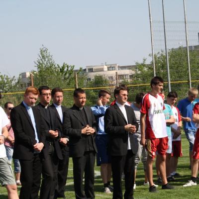 2 mai: Iaşi: Deschiderea campionatului de fotbal "Cupa Prietenia"