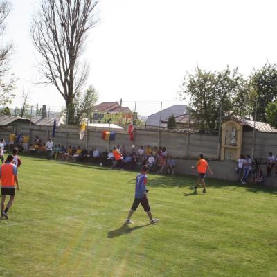 2 mai: Iaşi: Deschiderea campionatului de fotbal "Cupa Prietenia"