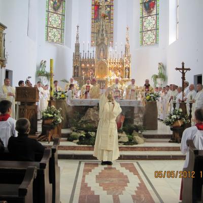 5 mai: Cacica: Întâlnirea profesorilor de la institutele teologice catolice din Iaşi şi Roman