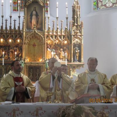 5 mai: Cacica: Întâlnirea profesorilor de la institutele teologice catolice din Iaşi şi Roman