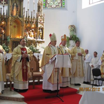 5 mai: Cacica: Întâlnirea profesorilor de la institutele teologice catolice din Iaşi şi Roman