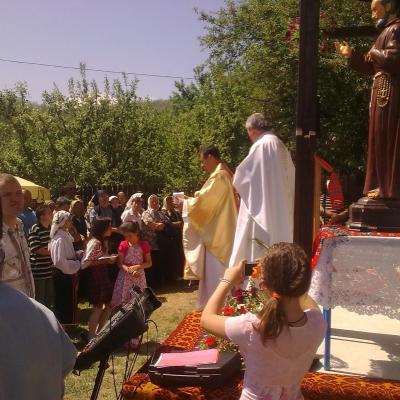 6 mai: Valea Mică: Raze de soare la sărbătoarea patronului parohiei