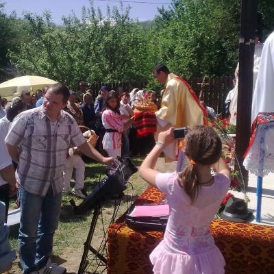 6 mai: Valea Mică: Raze de soare la sărbătoarea patronului parohiei