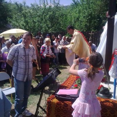 6 mai: Valea Mică: Raze de soare la sărbătoarea patronului parohiei