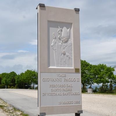 6 mai: Castelpetroso (IT): Românii de la Roma în pelerinaj la sanctuarul "Maica Domnului Îndurerată"