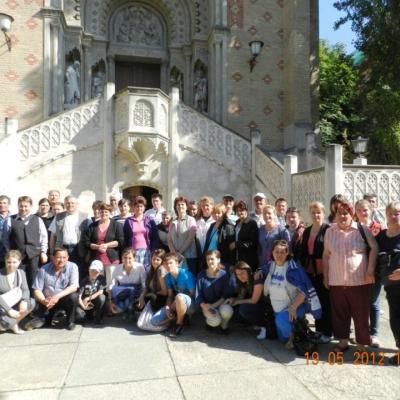 11-20 mai: Roman: Turneul "Voci de mai"
