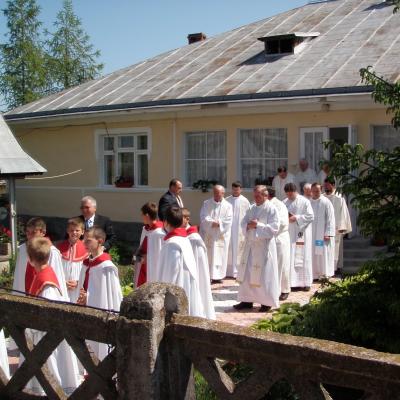 12 mai: Satu Nou: Sfinţirea casei Congregaţiei "Fiicele Sfântului Francisc"